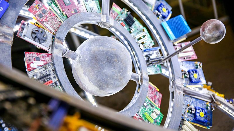网站技术是影响网站性能和扩展性的关键因素。企业在选择技术时，应考虑以下因素：